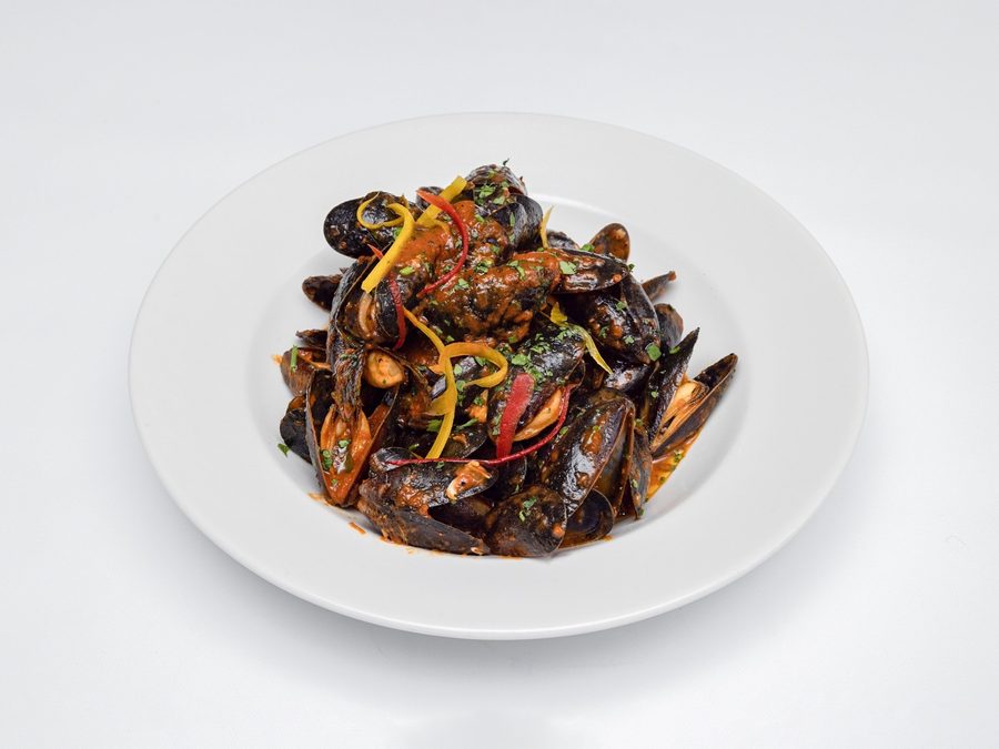Mussels (cozze alla provinciale) in tomato and white wine